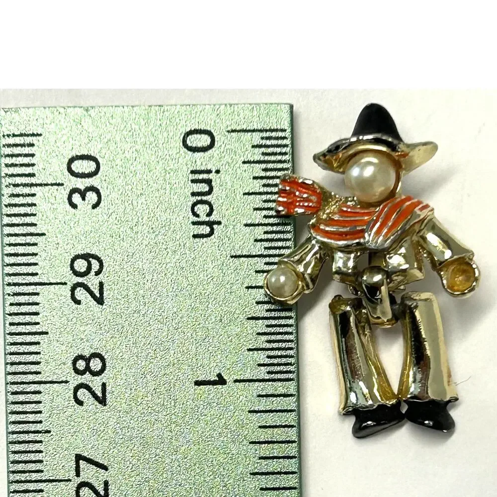 Vintage Mariachi‎ Man Articulated Enamel Faux Pearl Brooch Pin
